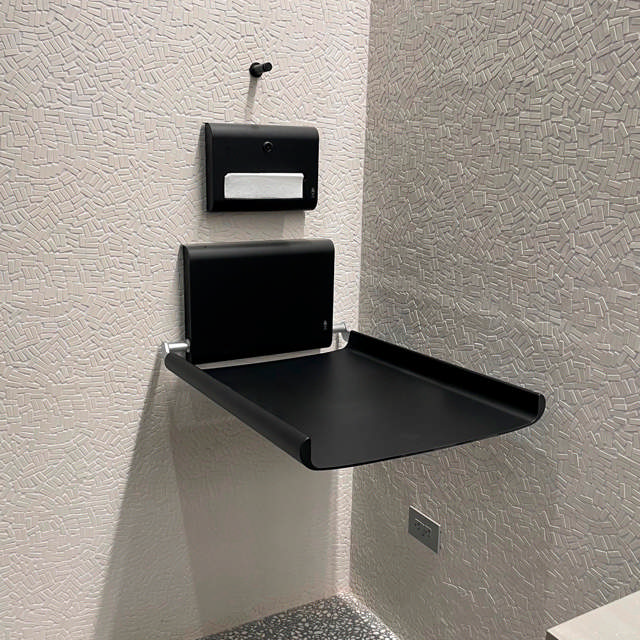 Pappersdispenser till BJÖRK skötbord, svart