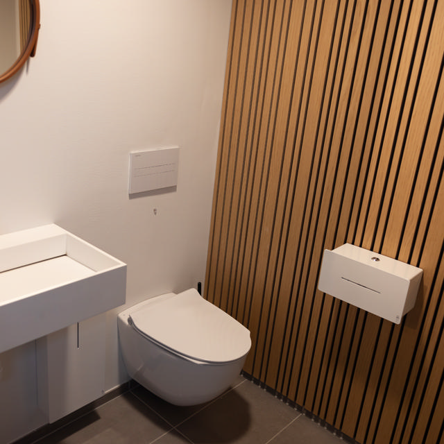 LOKI toalettpappershållare, rostfritt stål